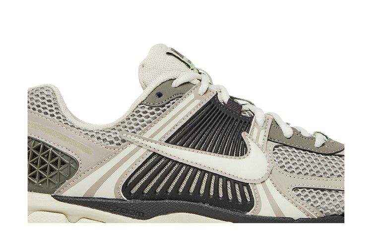 Nike Zoom Vomero 5 Cobblestone Flat Pewter (Women's)