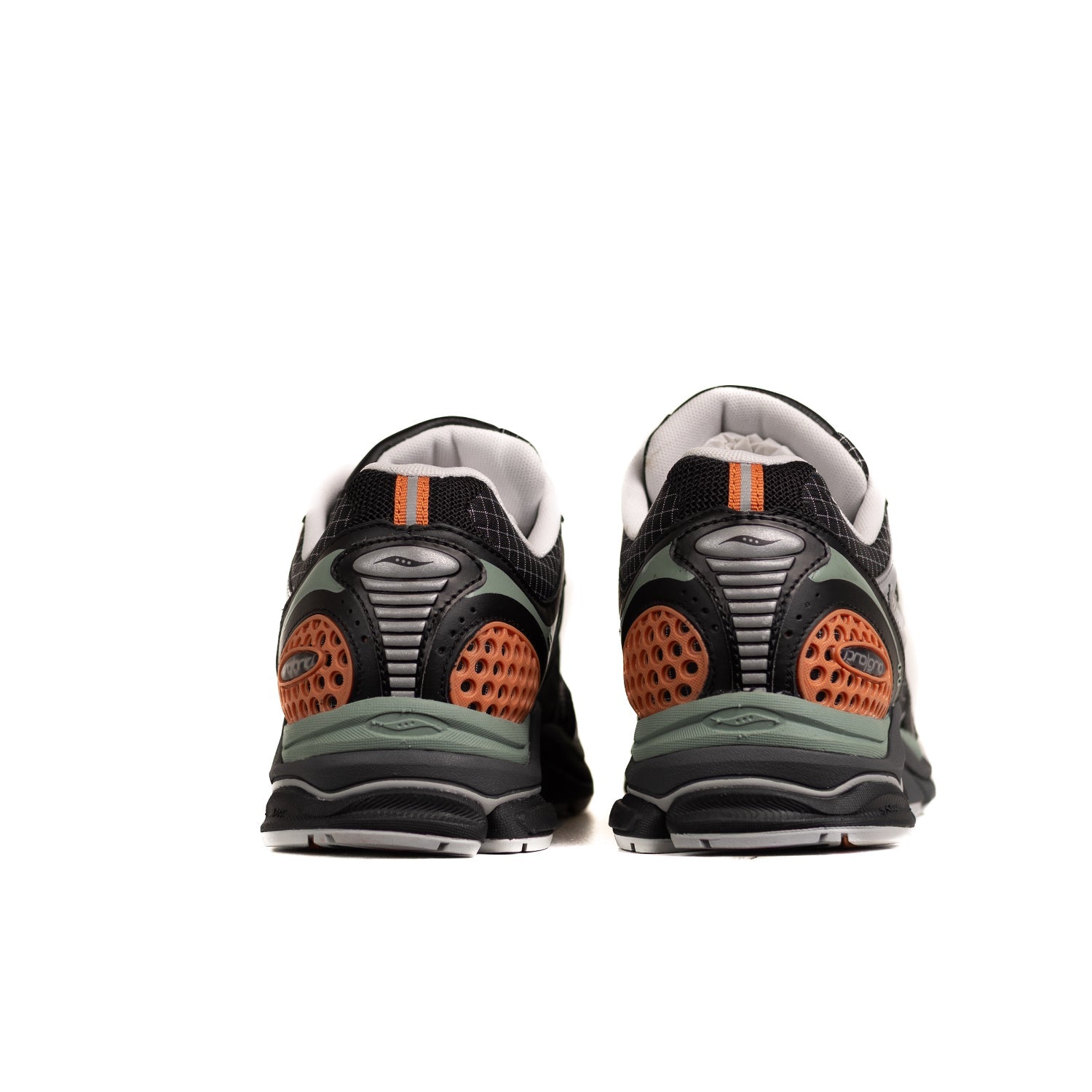 SAUCONY PROGRID TRIUMPH 4 - SHADOW