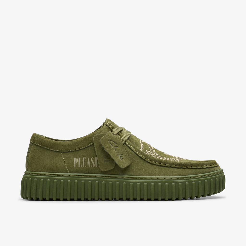 CLARKS X PLEASURES TORNHILL DRGNLO - OLIVE SUEDE
