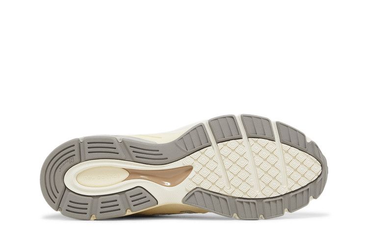 New Balance 990v4 MiUSA Limestone