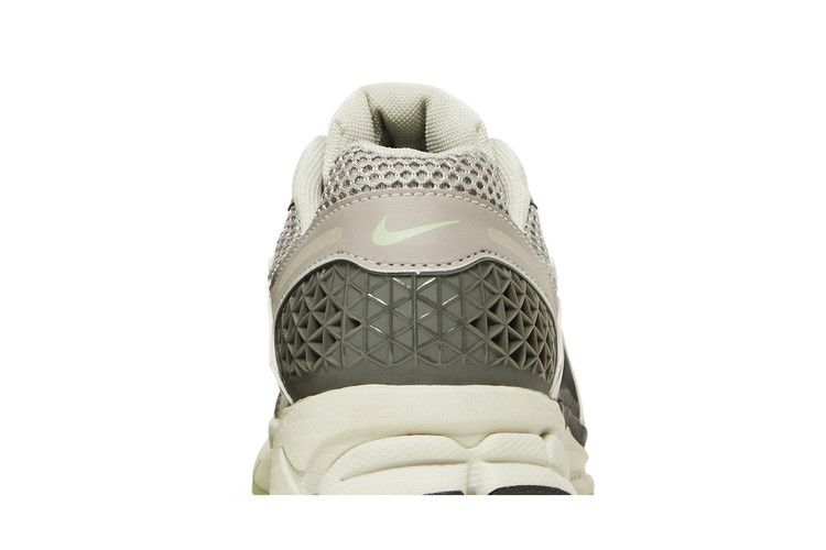 Nike Zoom Vomero 5 Cobblestone Flat Pewter (Women's)