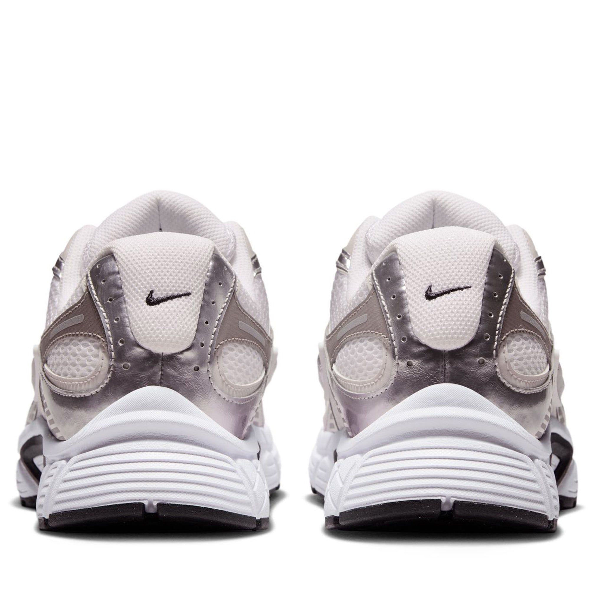 Nike V5 RNR - White/Black
