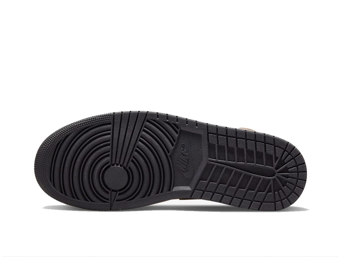 Jordan 1 Mid SE Dark Chocolate: Stylish and Comfortable Sneaker