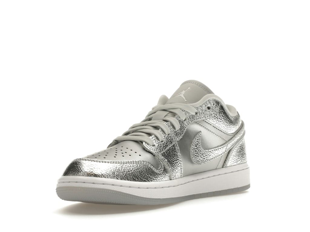 Jordan 1 Low SE Metallic Silver Women’s Sneaker FN5030-001