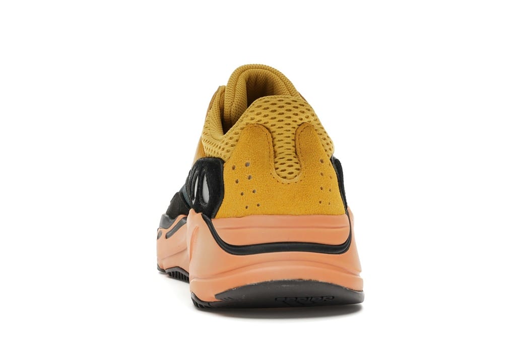Adidas Yeezy Boost 700 Sun GZ6984 Sneakers