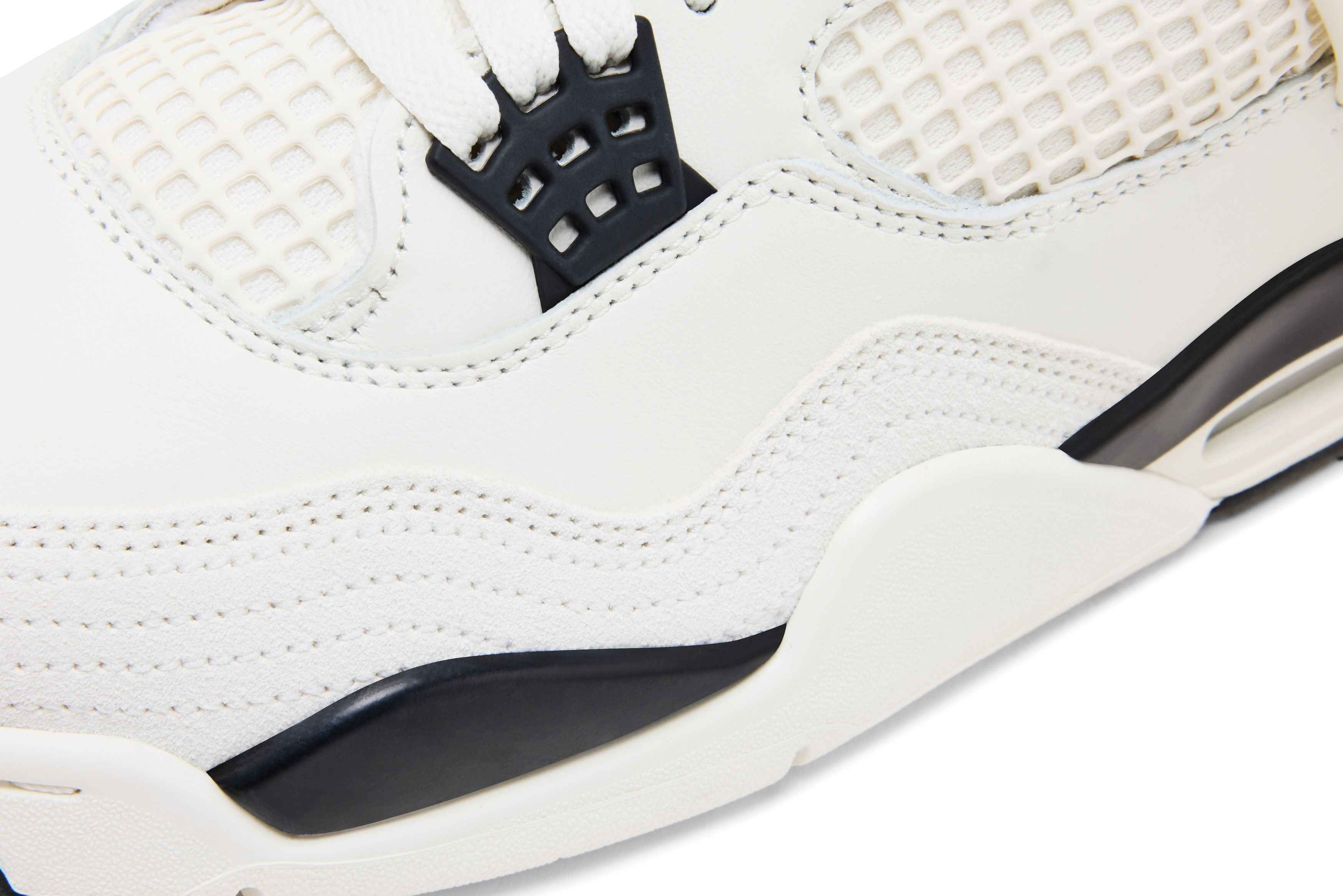 Air Jordan 4 Retro Flight Club Sail Black University Red