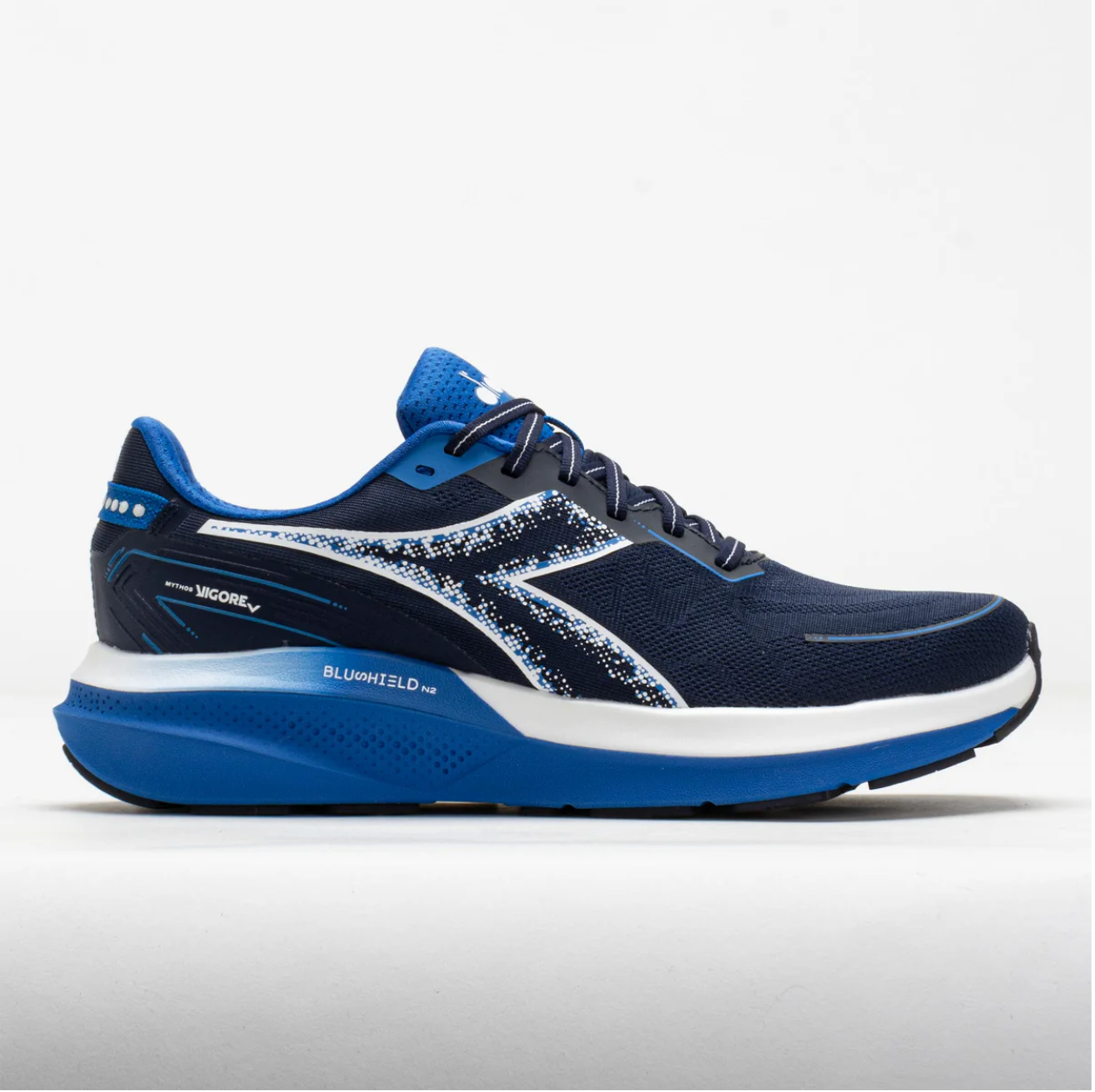 Men's Diadora Mythos Blushield Vigore 5 (WIDE)