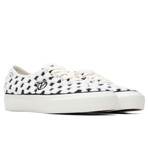 Authentic One Piece VLT LX - Black/Marshmallow