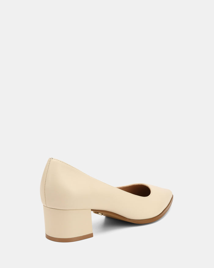 Fae Vintage Ivory Leather Pump