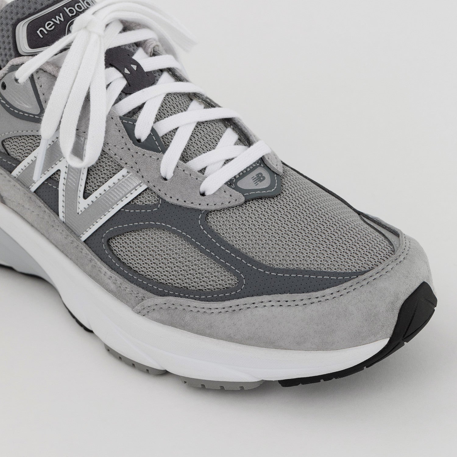 New Balance Men's Made in USA 990v6 Sport Lifestyle Shoes in Grey