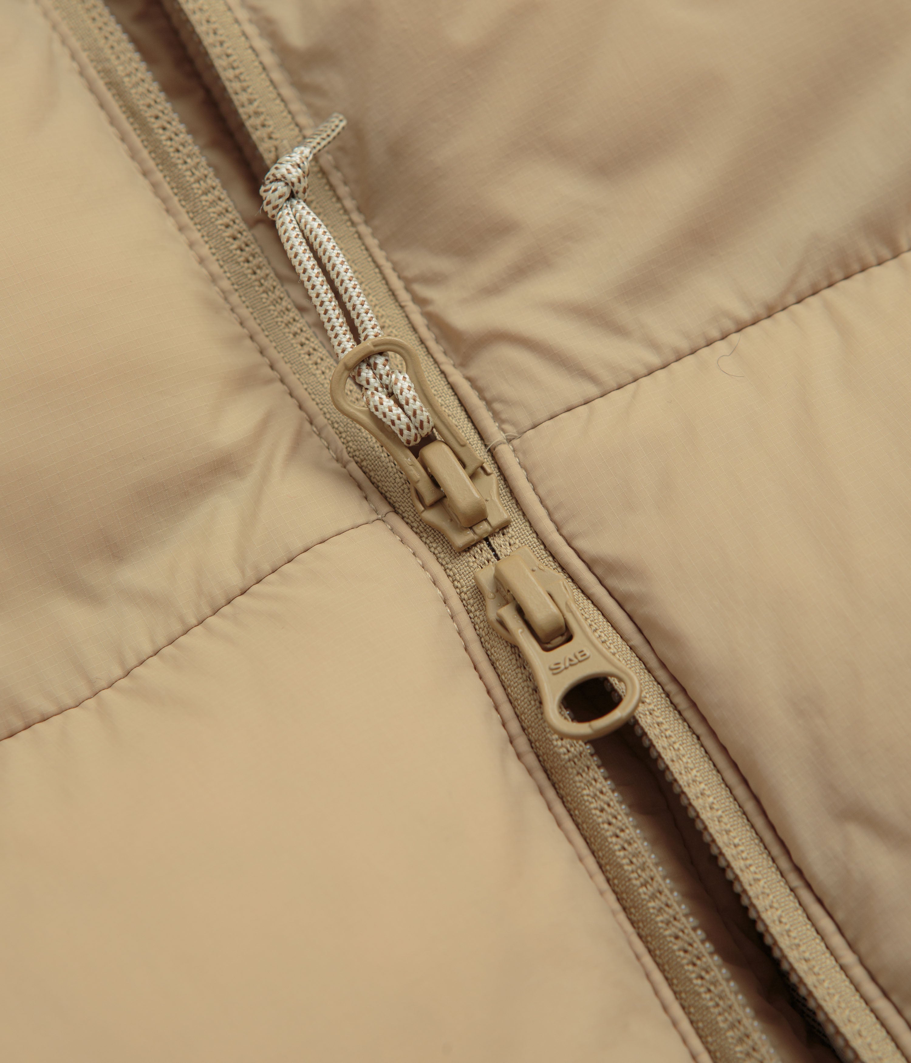 Nike ACG Lunar Lake Puffer Jacket - Parachute Beige / Summit White