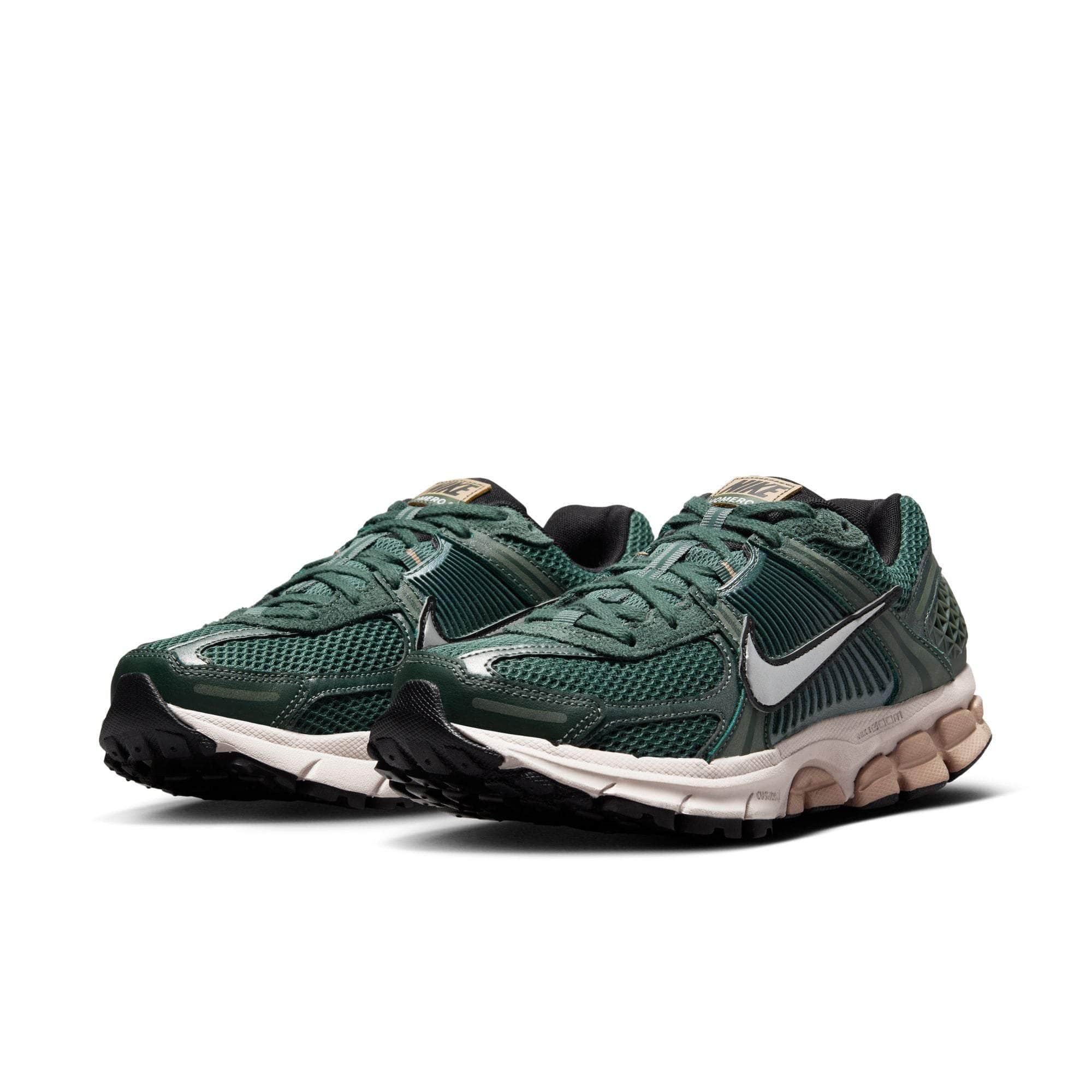Nike Zoom Vomero 5 - Women's