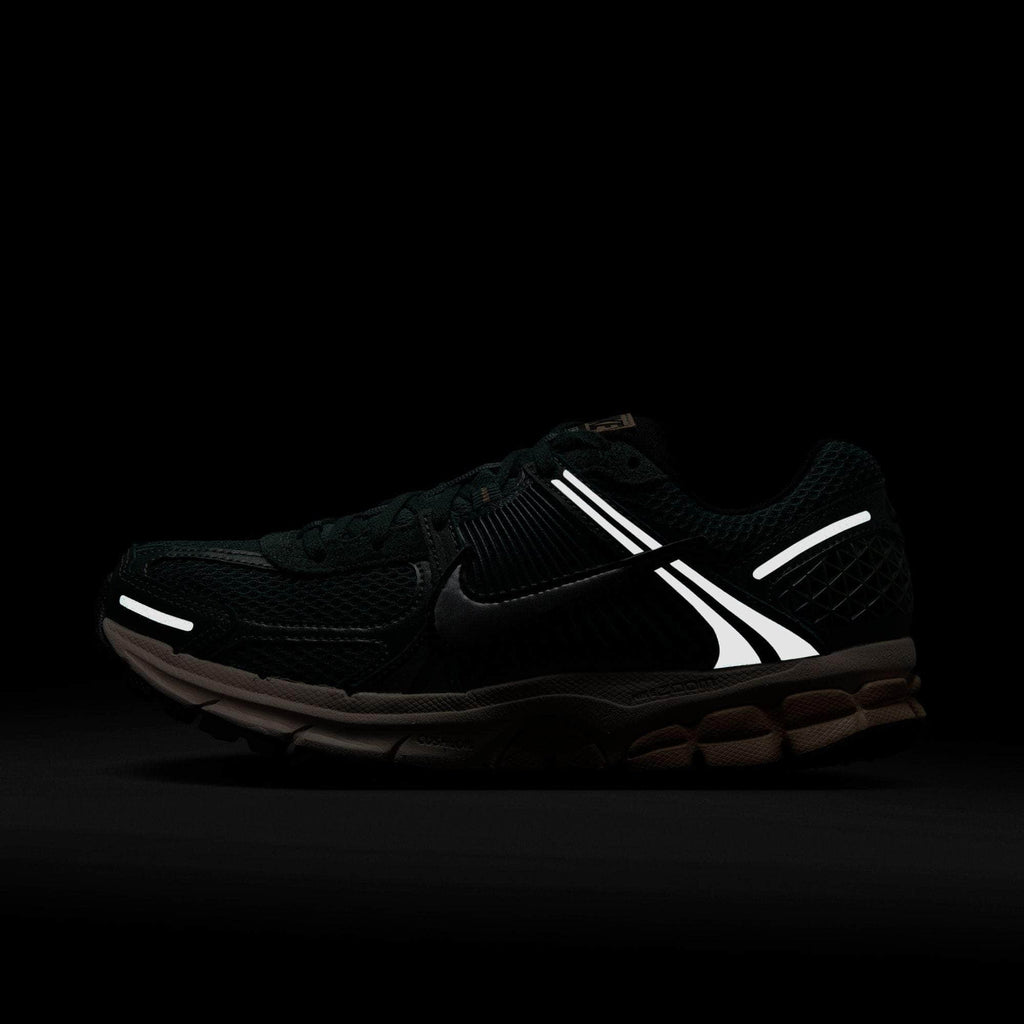 Nike Zoom Vomero 5 - Women's