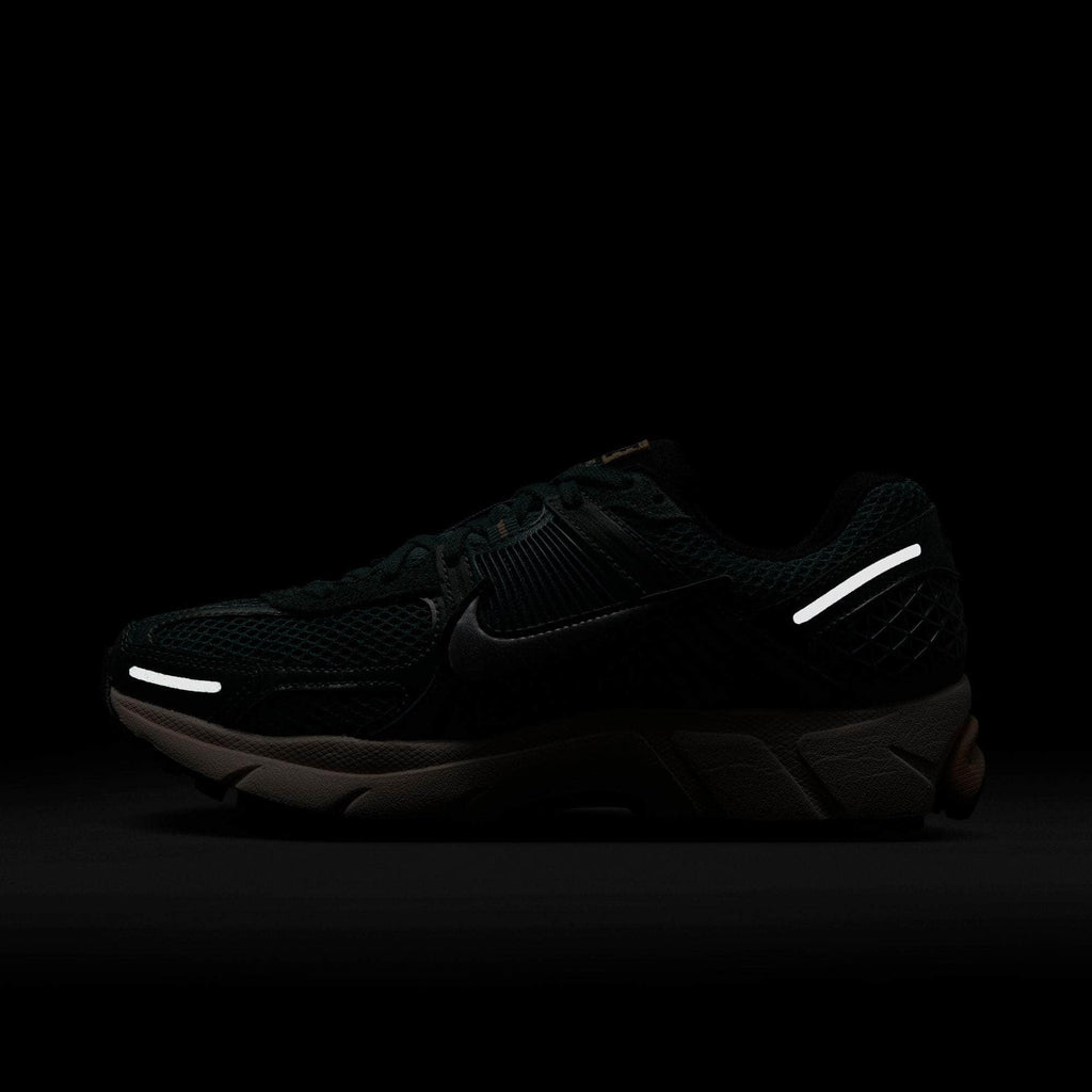 Nike Zoom Vomero 5 - Women's