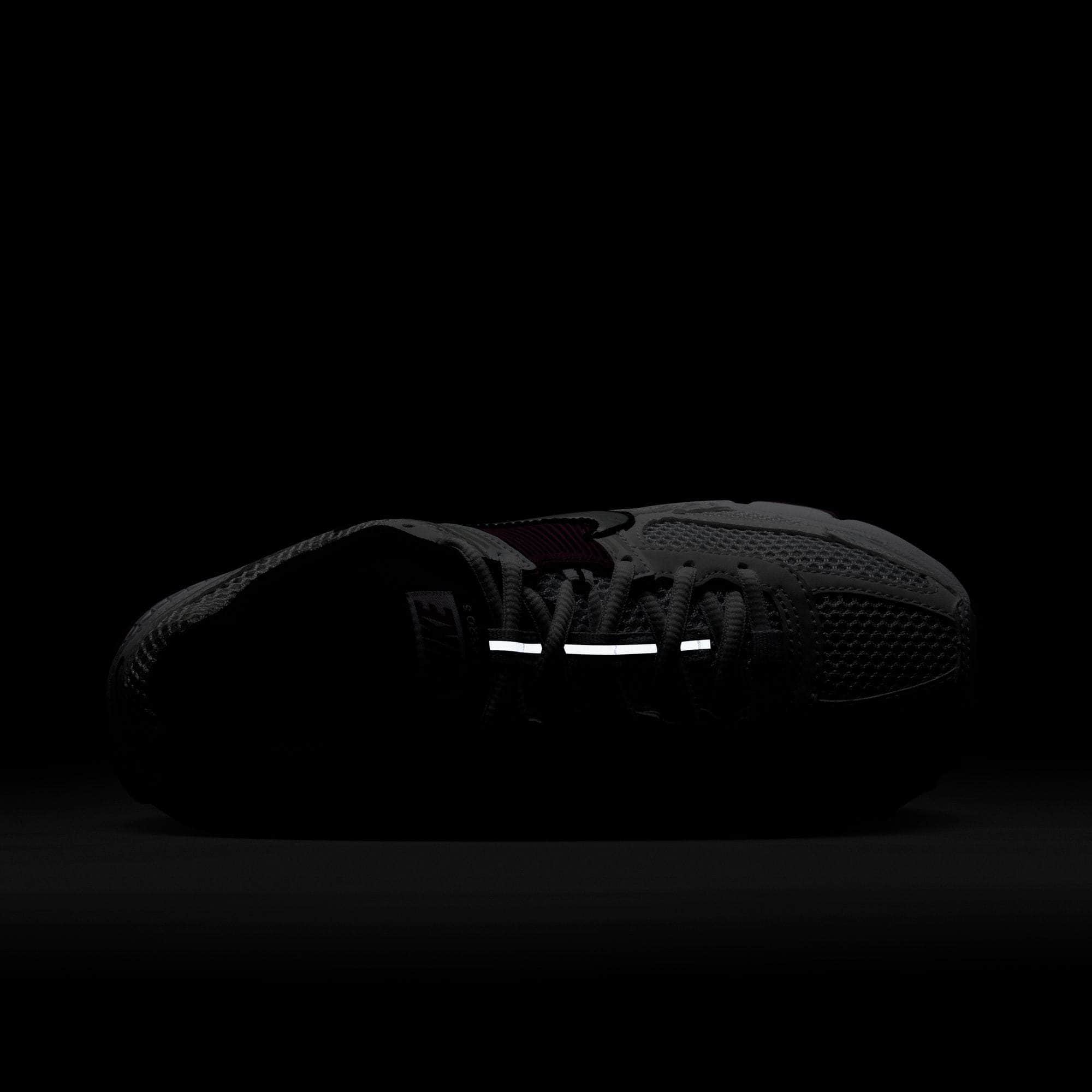 Nike Zoom Vomero 5 - Women's