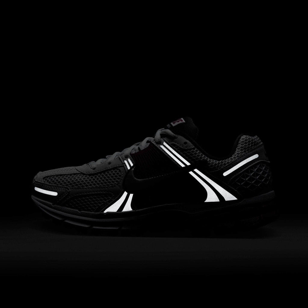 Nike Zoom Vomero 5 - Women's