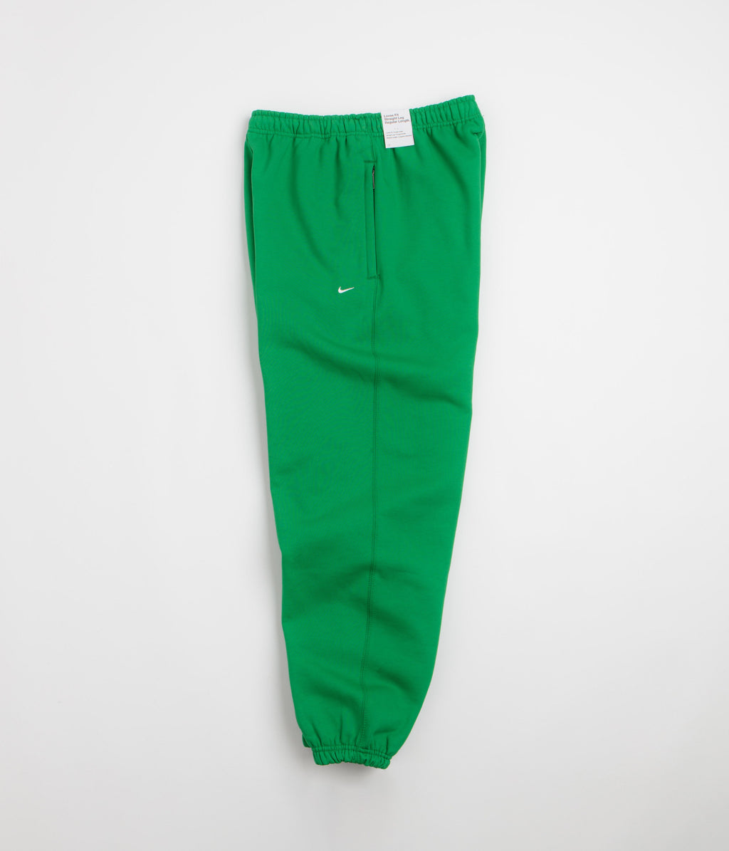 Nike Solo Swoosh Cuffed Sweatpants - Court Green / Court Green / White