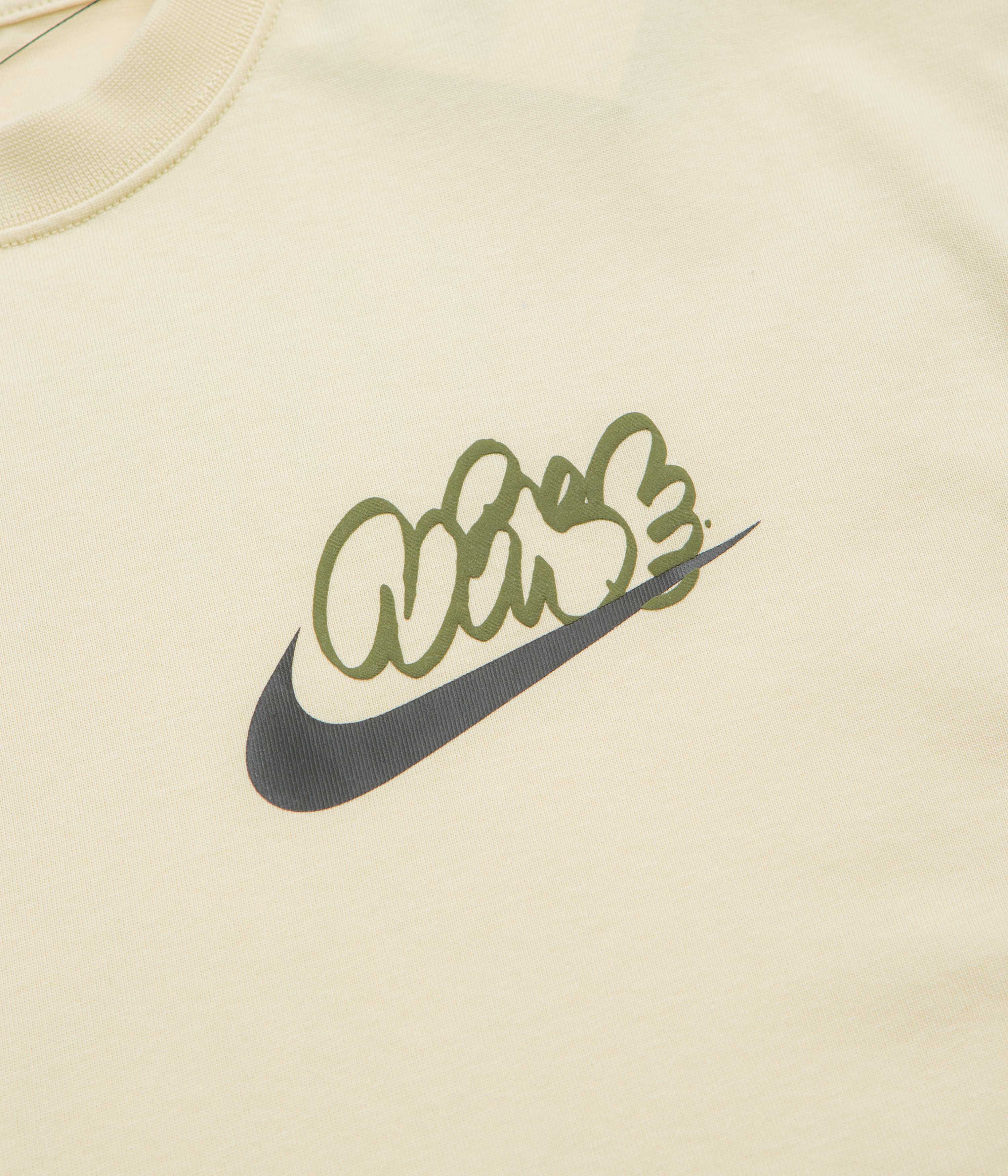 Nike Solo Swoosh GPX T-Shirt - Light Khaki