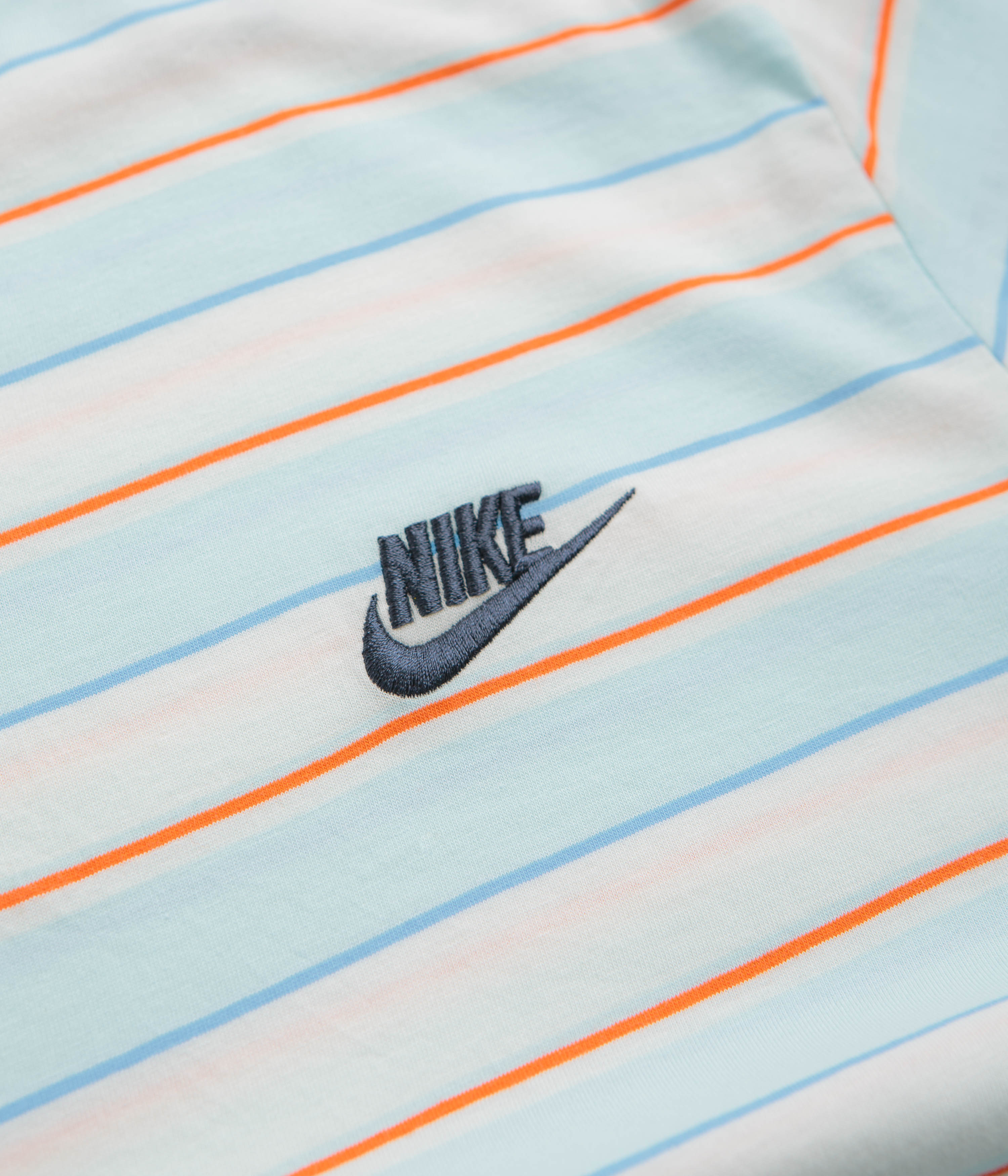 Nike Stripe Club T-Shirt - Glacier Blue / Thunder Blue