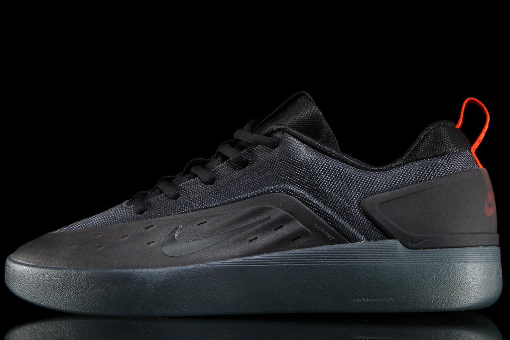 Zoom Nyjah 4